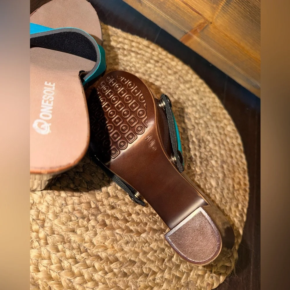 ONESOLE Diva soft step Turquoise and Brown Platform Sandals